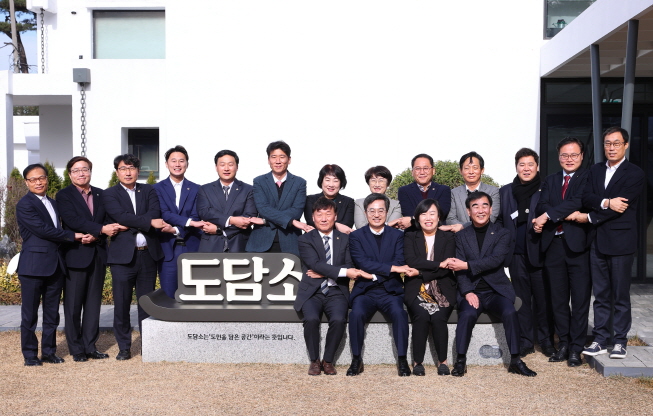 2022.10월사본 -여·야·정+협의체+오찬+간담회(1).jpg